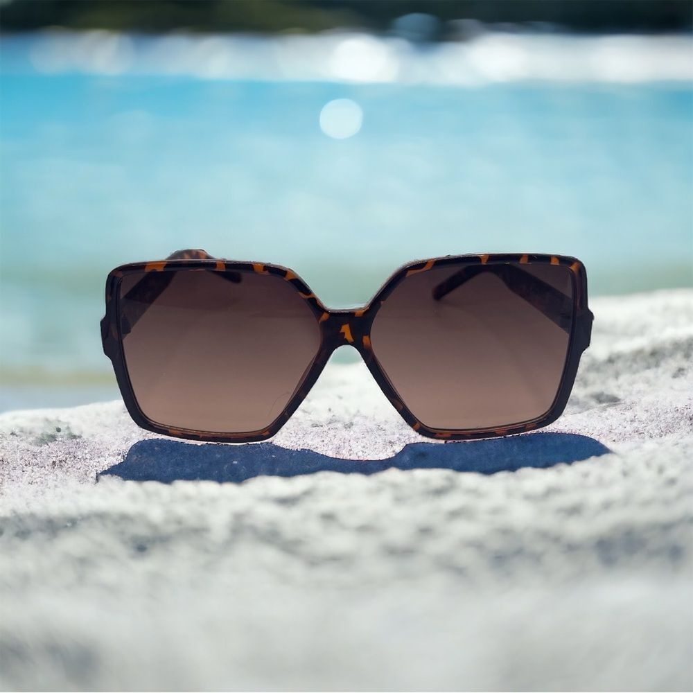 Super Cute Oversized Square Tortoise Shell Sunglasses